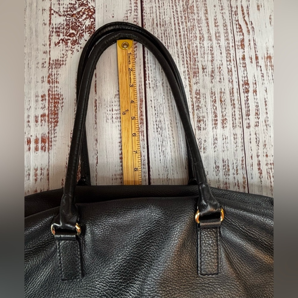 Michael Kors Hamilton Weekender - Picture 7 of 11